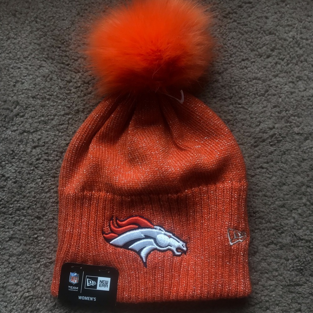 Women’s broncos beanie
